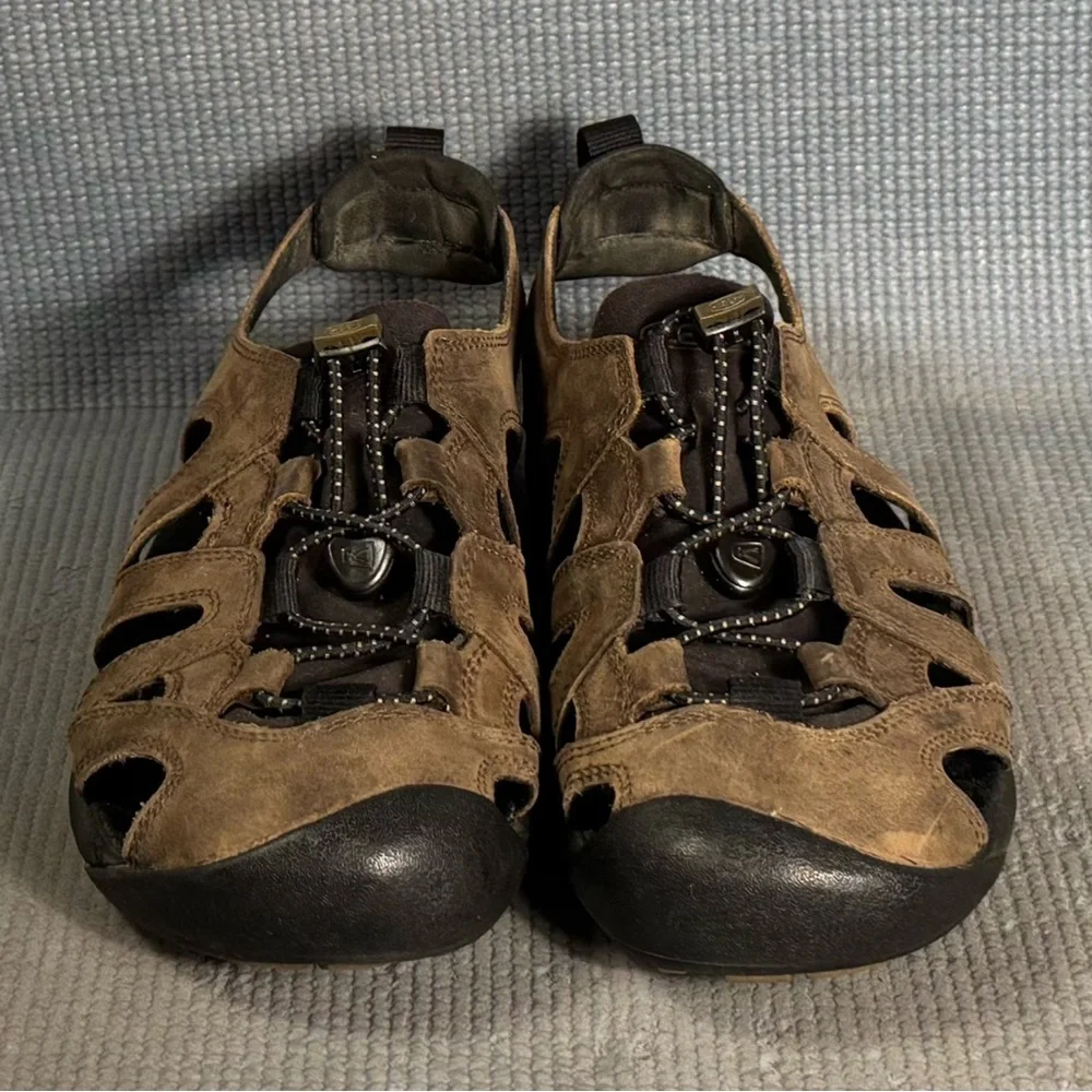 Keen Men’s Brown‎ Leather Closed Toe Waterproof Sandals Size 9